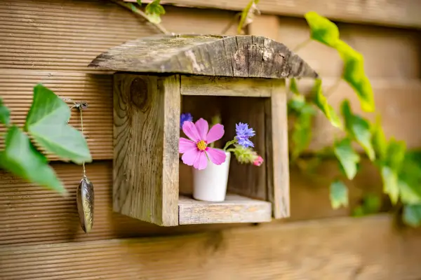 Decoração Sustentável: Reutilize Materiais no Seu Jardim com Estilo